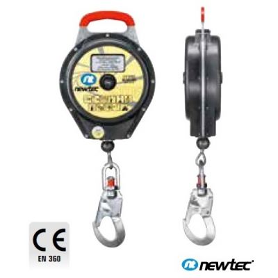 DISPOSITIVO ANTICADUTA DI TIPO RETRATTILE MODELLO STOP PS-15, CARTER IN MATERIALE PLASTICO ANTIURTO, CAVO IN ACCIAIO GALVANIZZATO DA 4 MM.,  CONNETTORE GIREVOLE IN ALLUMINIO CON CHIUSURA DI SICUREZZA E INDICATORE DI CADUTA.
LUNGHEZZA CAVO MT. 15

